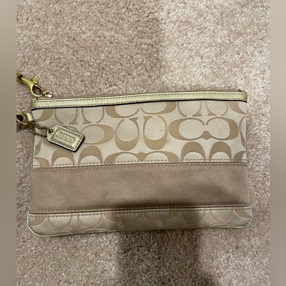 COACH Oversized Gold Wristlet - Picture 2 of 6